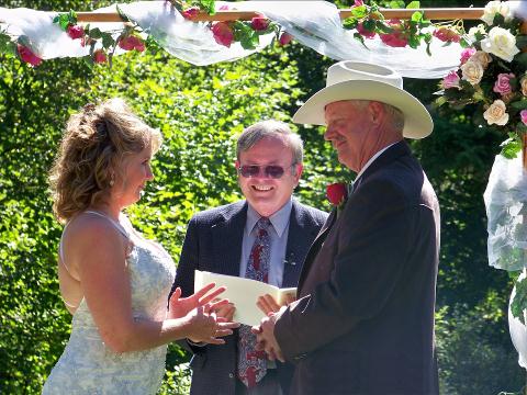 Traveling Minister, Wedding at Lochsa Lodge, Powell, Idaho